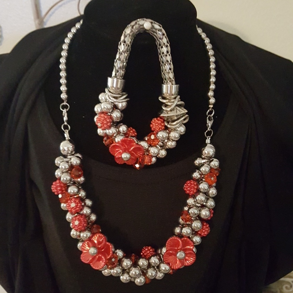 Complete 5 piece convertible jewelry set w scarf